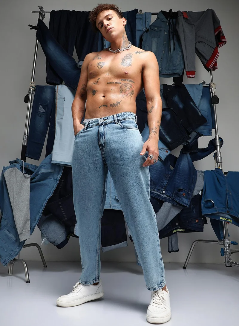 Campus Sutra  Men's Indigo Blue Acid-Wash Straight-Fit Denim Jeans For Casual Wear | Low-Waist | Medium-Wash | Button & Zip Closure | Denim Jeans Crafted With Comfort Wear For Everyday Wear for Men | Best Price UAE